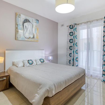 Charming Home Meters From The Seafront With Terrace By 360 Estates เซนต์พอลส์เบย์ ภายนอก รูปภาพ