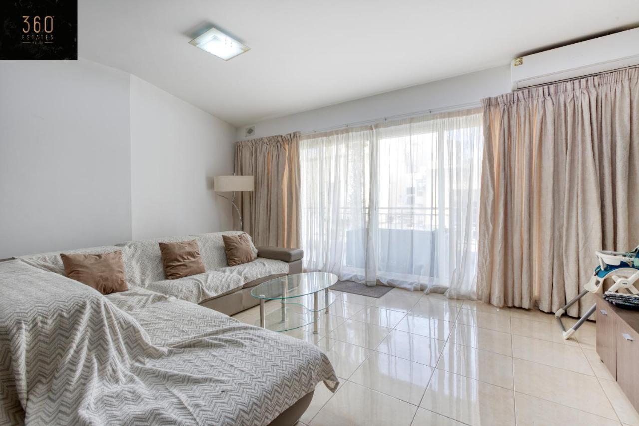 Charming Home Meters From The Seafront With Terrace By 360 Estates เซนต์พอลส์เบย์ ภายนอก รูปภาพ