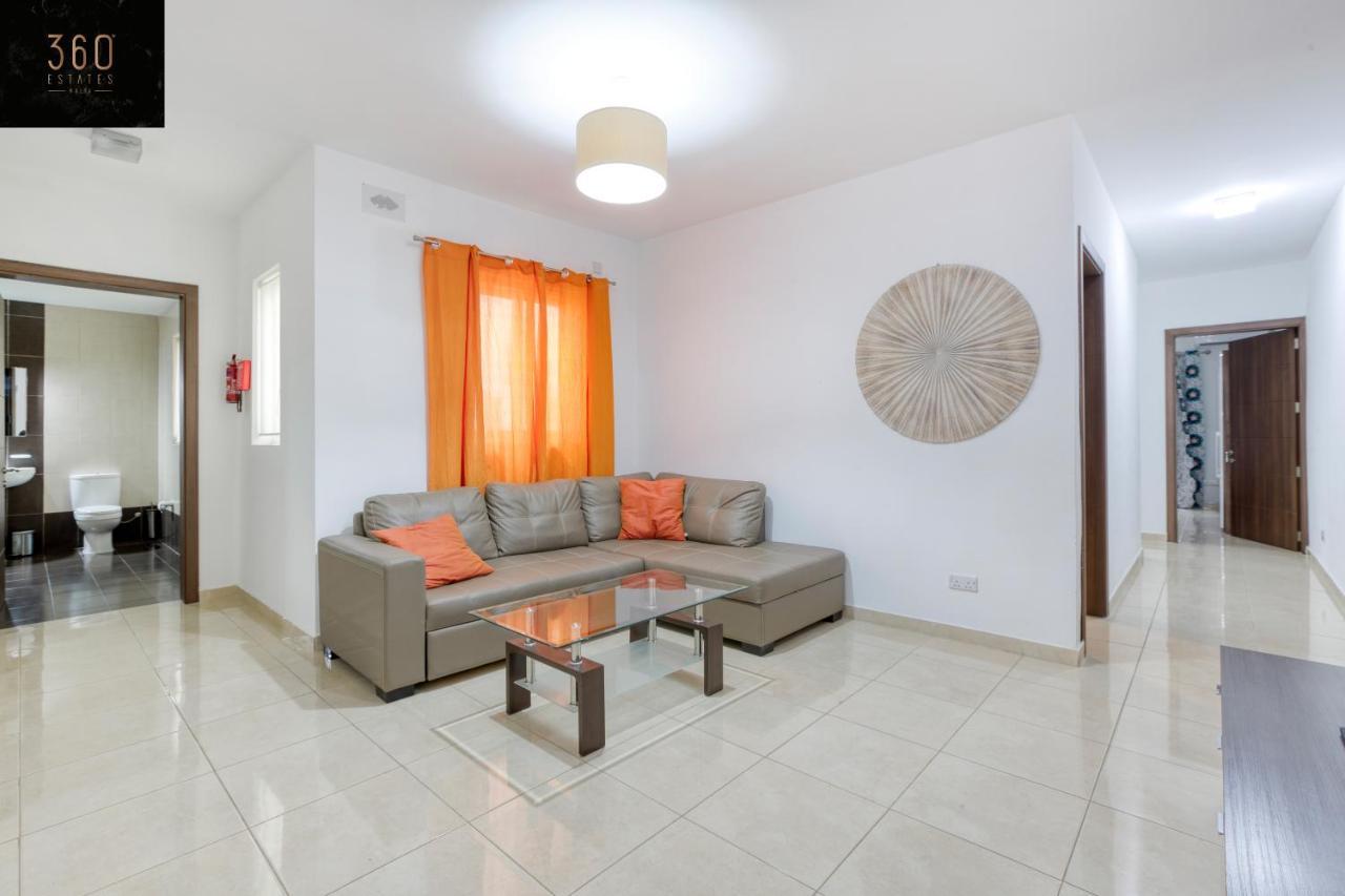 Charming Home Meters From The Seafront With Terrace By 360 Estates เซนต์พอลส์เบย์ ภายนอก รูปภาพ